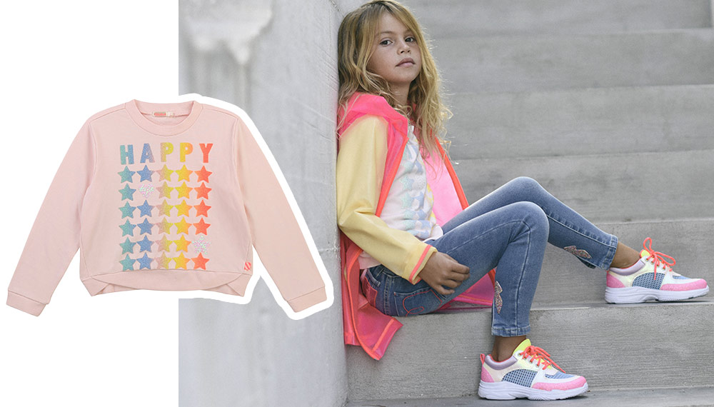 Look sportswear de la marque Billieblush avec un sweat couleur rose pastel
