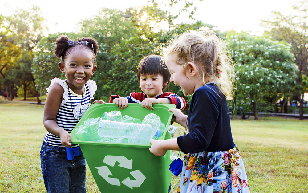 Faire participer son enfant aux gestes verts du quotidien - trier ses déchets
