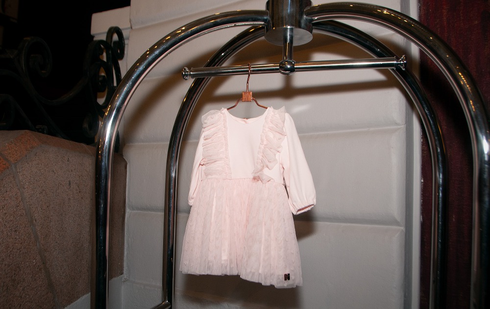 Idées de tenues de noël pour bébé sur kids around. Robe rose en tulle